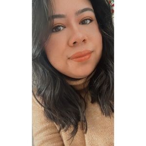 Meet your Posher, Eva